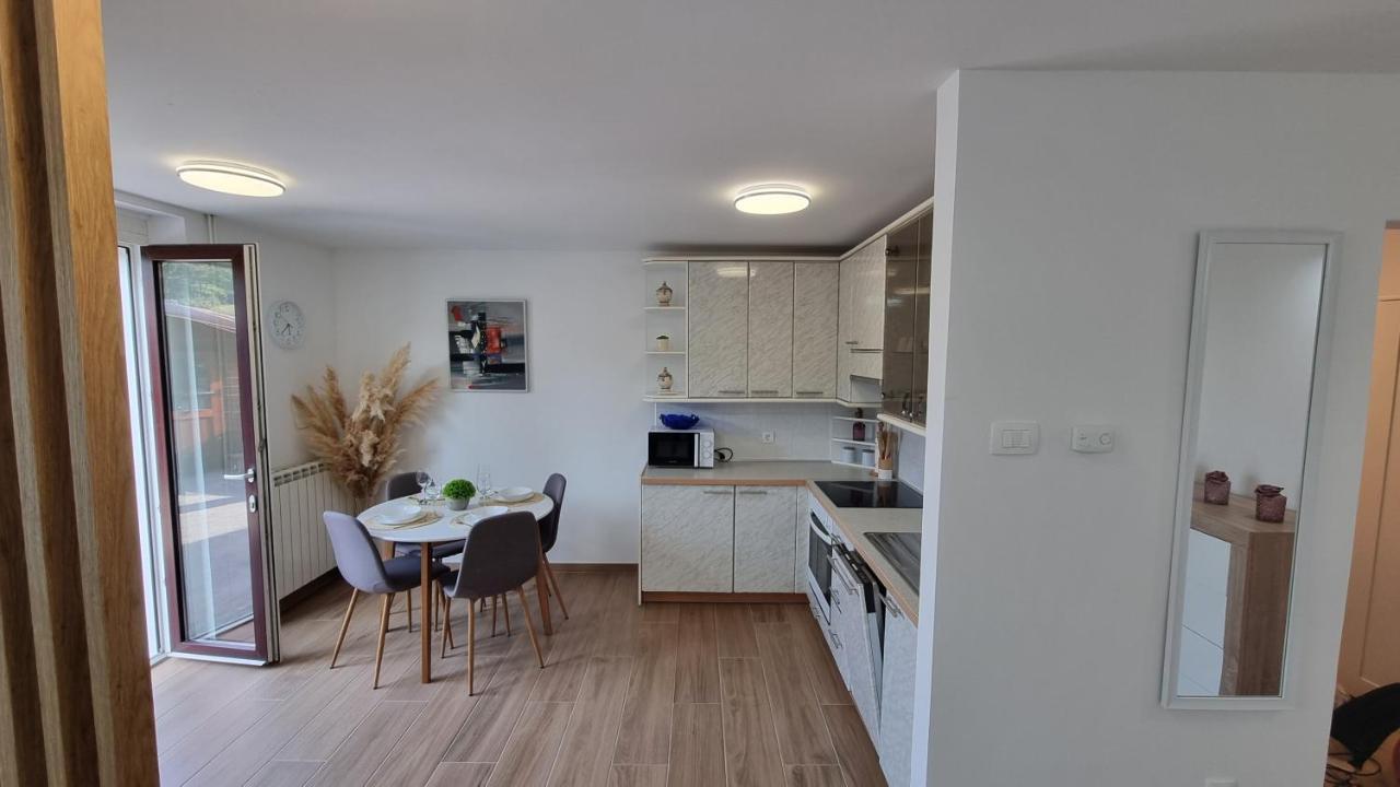 Harmony Apartment Koper Bagian luar foto